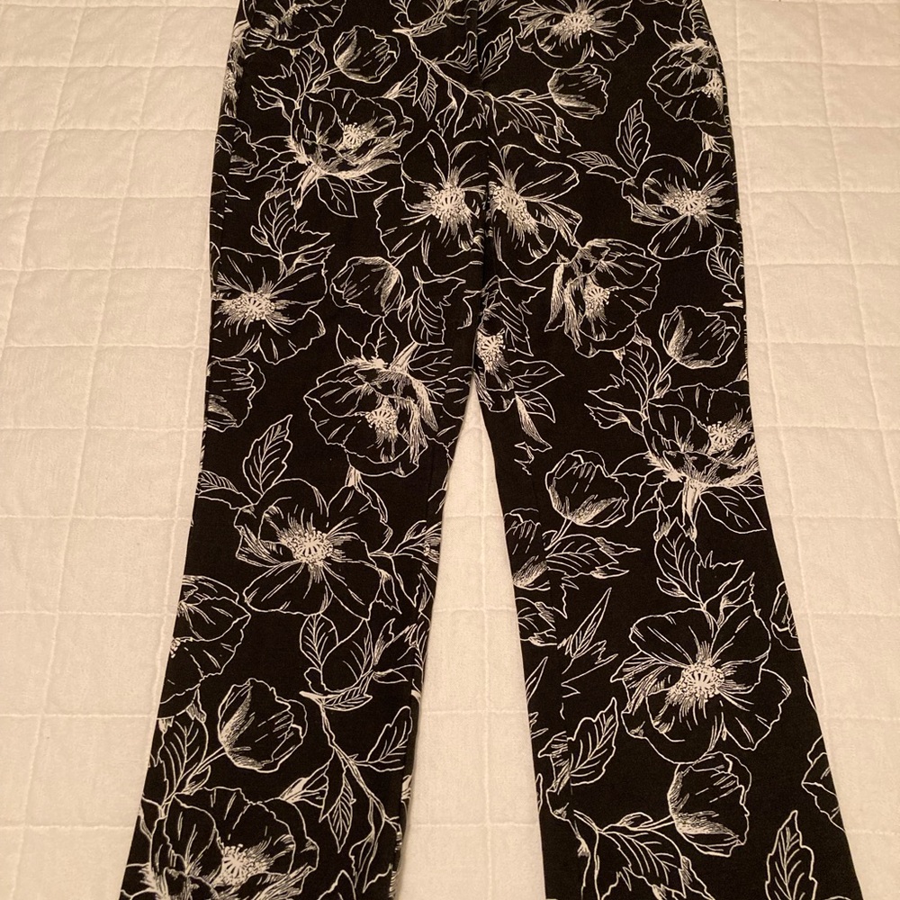 White House Black Market Black and White Floral Straight Leg Pants
